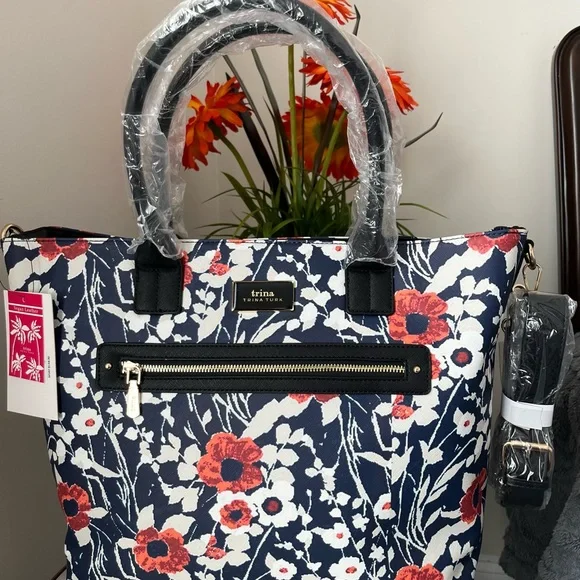 Trina Turk Jardin de Paris Floral print Coated Canvas Tote Shoulder strap NVT - Picture 5 of 9